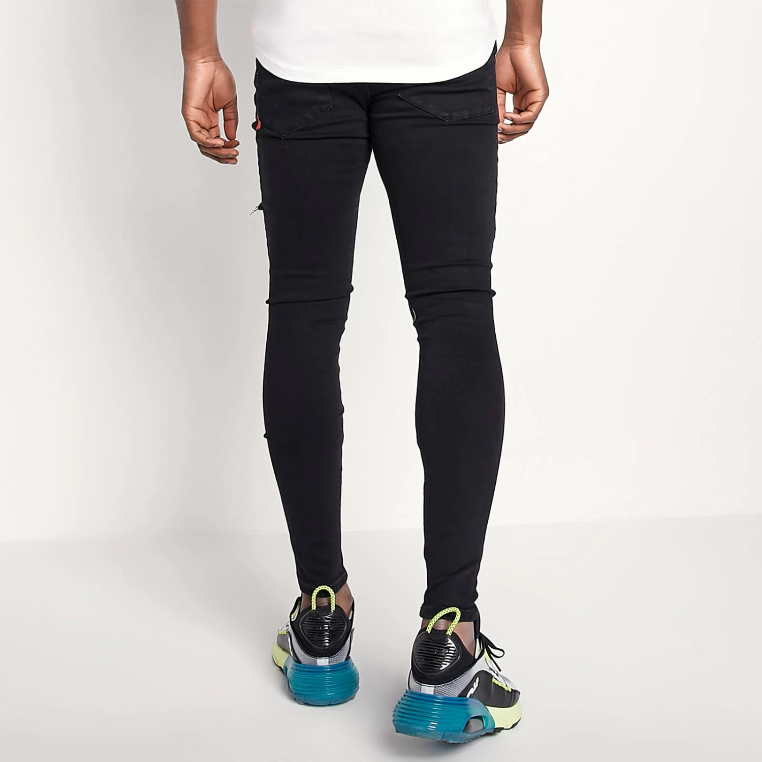 11 Degrees Sustainable Distressed Jeans Skinny Fit – Jet Black Wash 3 11 Degrees Sustainable Distressed Jeans Skinny Fit – Jet Black Wash - Image 3