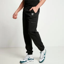 11 Degrees Cargo Pants – Black