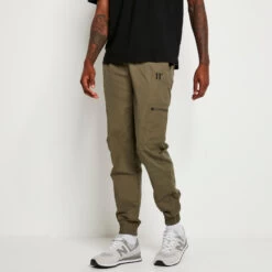 11 Degrees Cargo Pants – Khaki