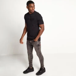 Chenille Applique Short Sleeve T-Shirt - Black -11 Degrees Store 13903626 1404978567549875