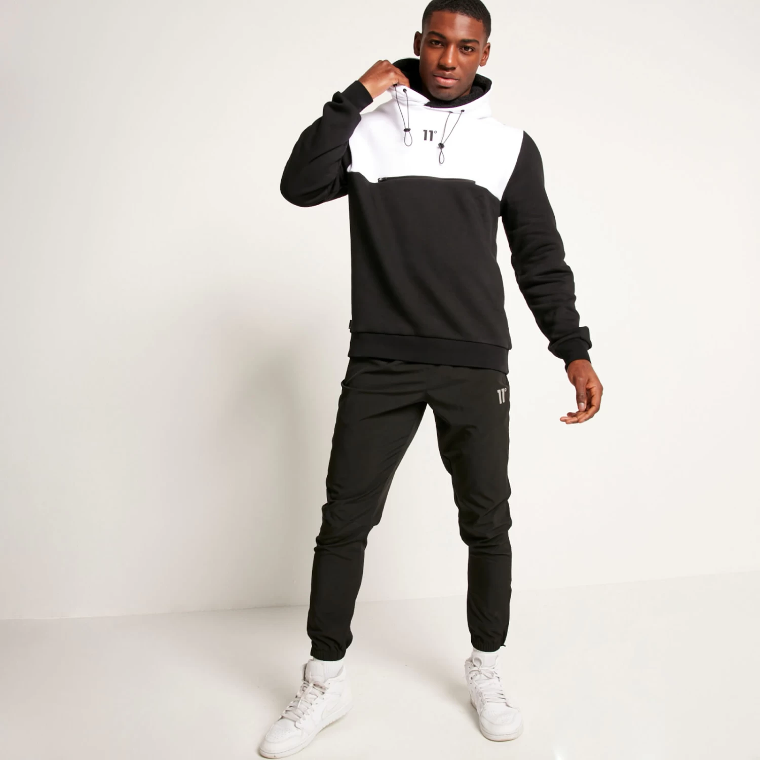 Oversized Pullover Hoodie – Black/White 4 Oversized Pullover Hoodie – Black/White - Image 4