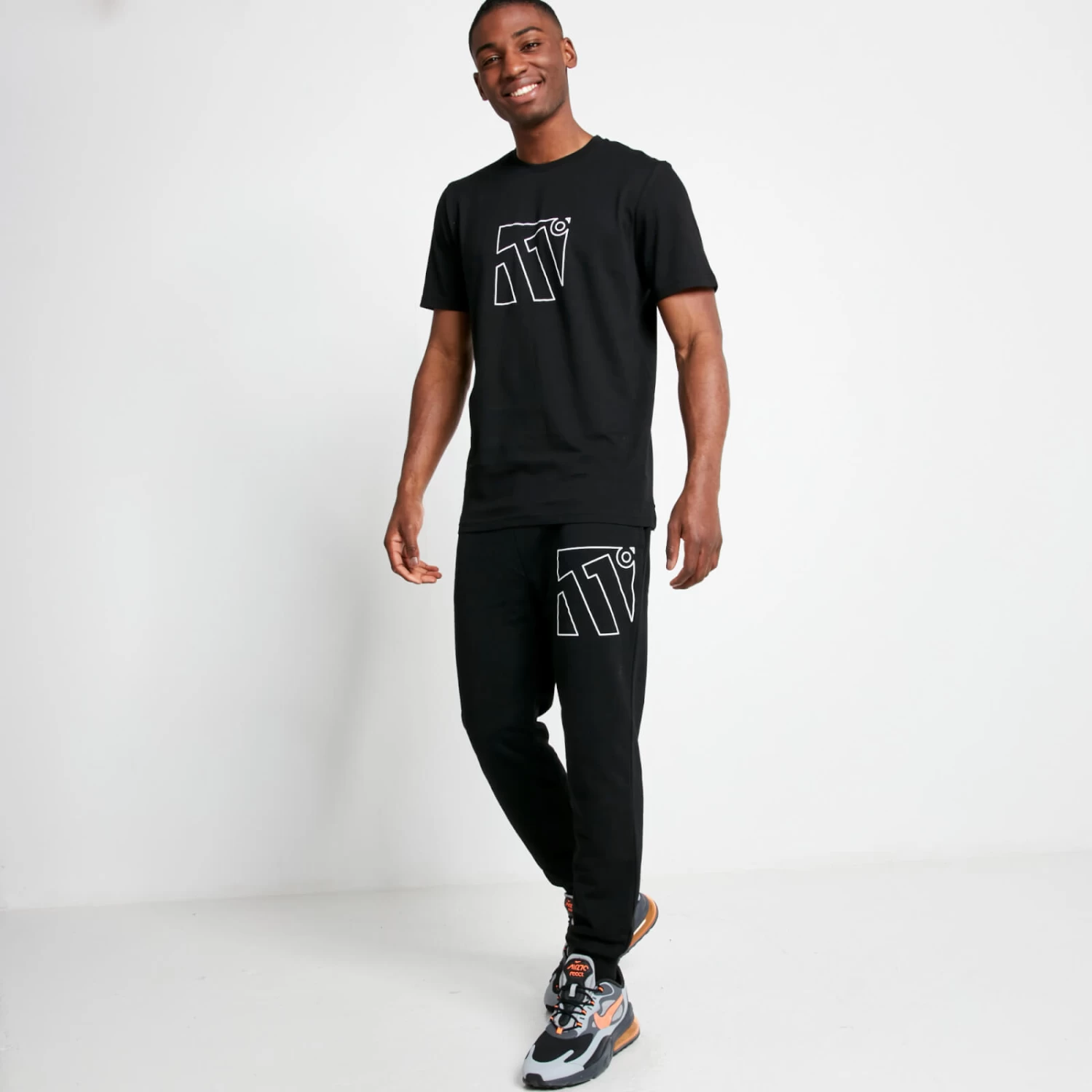 CONTOUR T-Shirt – Black 4 CONTOUR T-Shirt – Black - Image 4