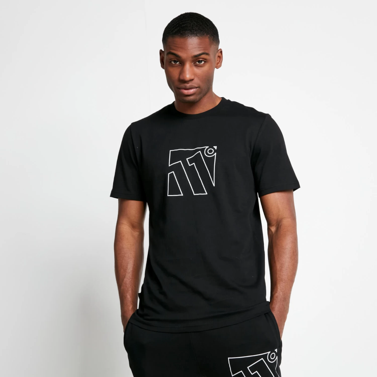 CONTOUR T-Shirt – Black 1 CONTOUR T-Shirt – Black