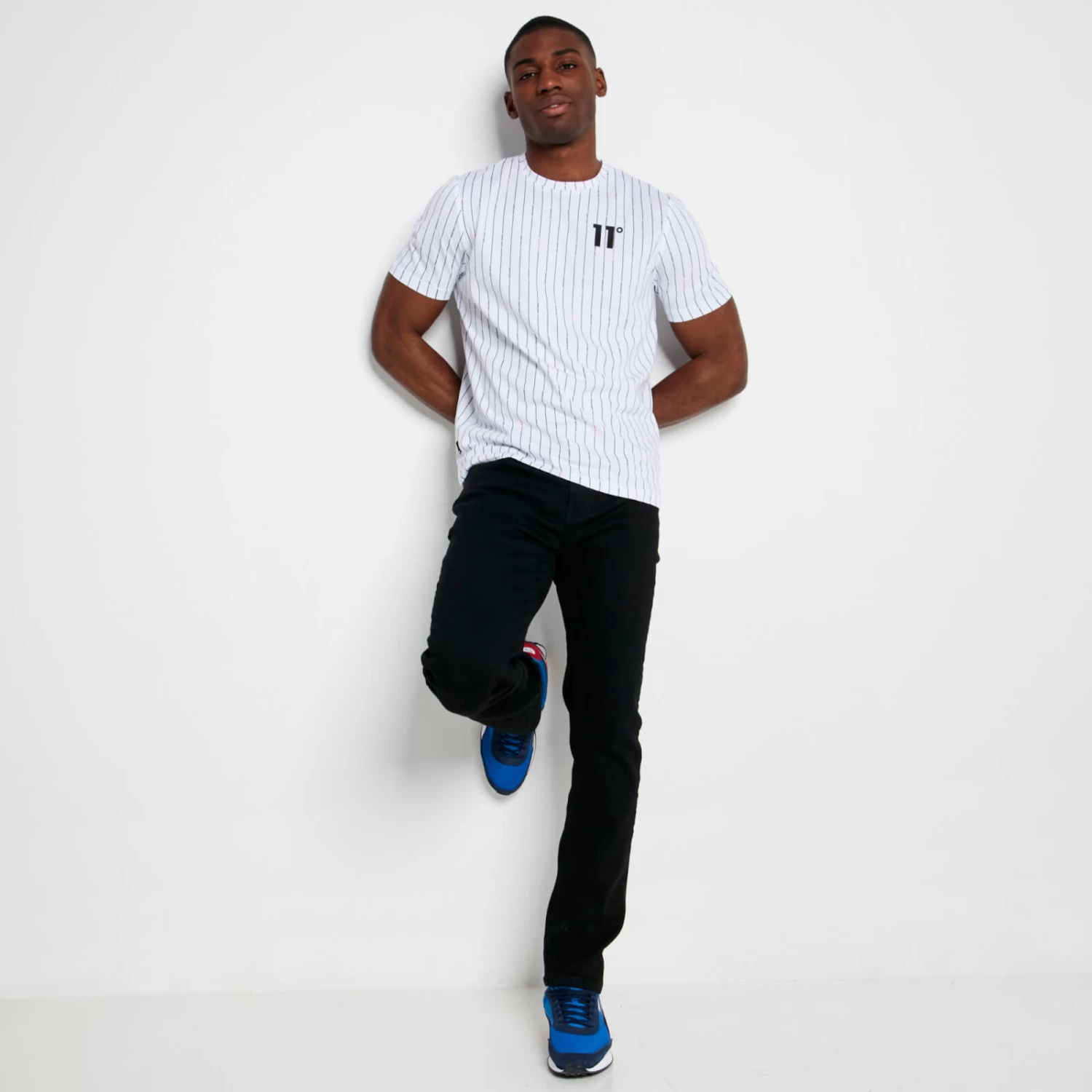 STRIPE V T-Shirt – White 4 STRIPE V T-Shirt – White - Image 4