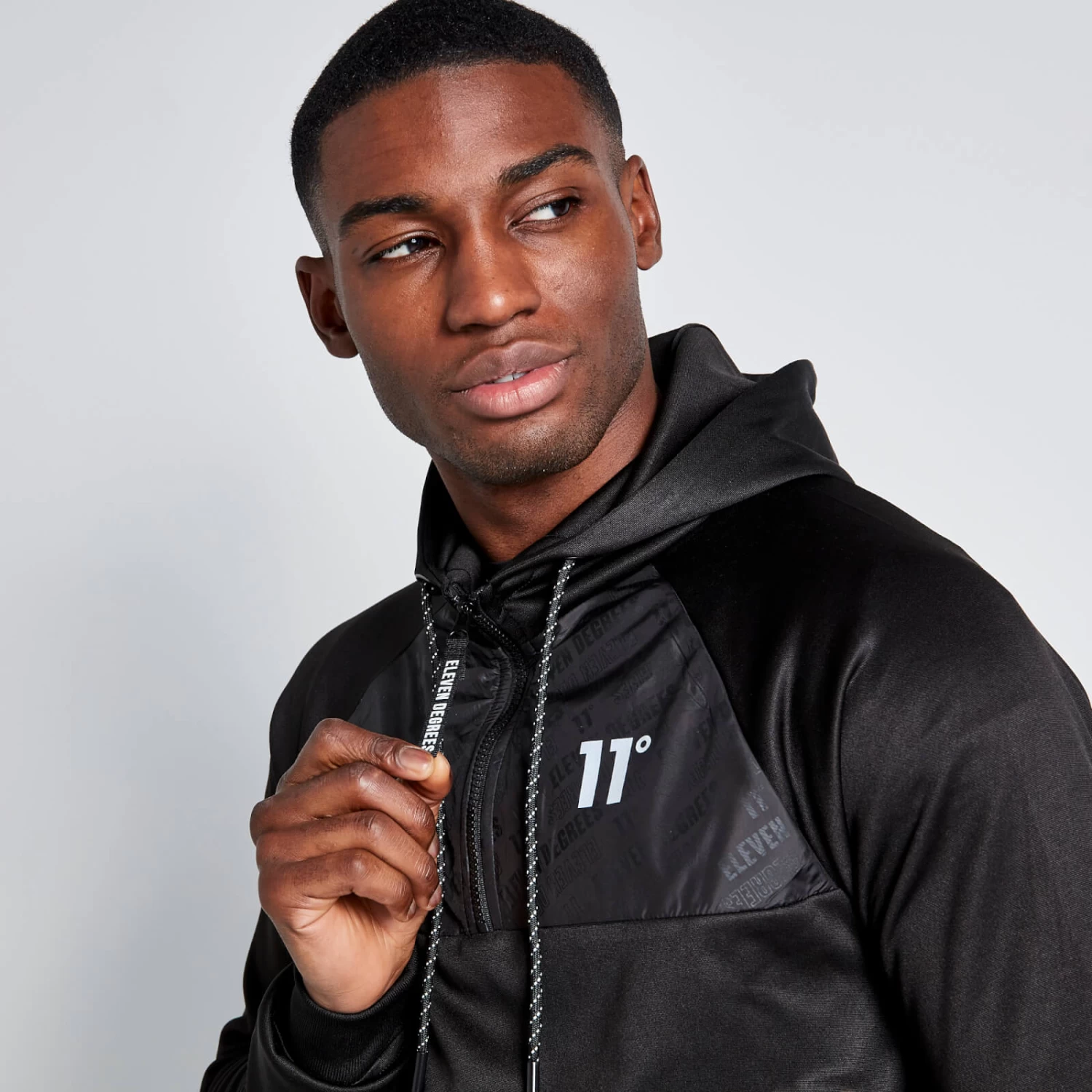 HALF ZIP PRINTED PANEL HOODIE 2 HALF ZIP PRINTED PANEL HOODIE - Image 2